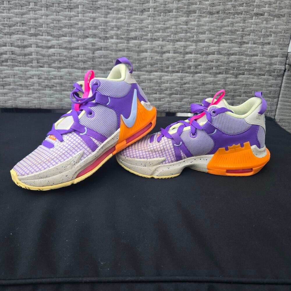 Nike LeBron Witness 7 GS Grape Orange Basketball Shoes Youth Size 4.5